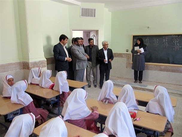 ۱۷۰۰ دانش آموز اتباع خارجی در دلیجان مشغول به تحصیل هستند