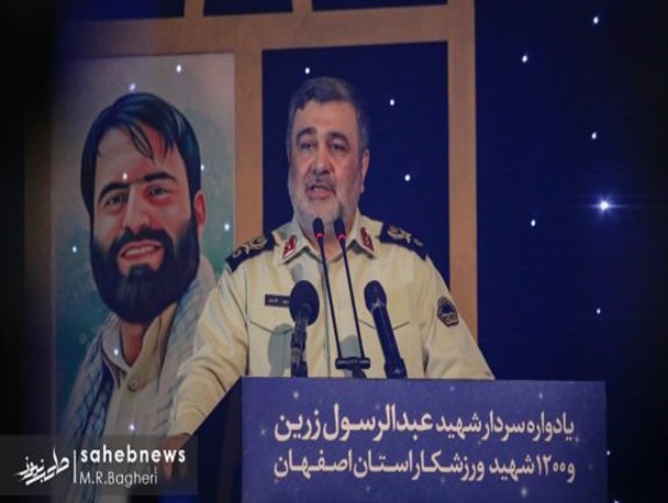 مهدی ترابی راه شهدا را ادامه داده است/ کسی که فکر می‌کند نام شهید را باید از سر کوچه برداشت، وضعیتش بسیار بد است