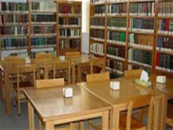 دختر یک ساله کوچک‌ترین عضو کتابخانه شهرستان ملایر