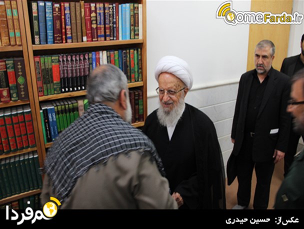 تصاویر/ دیدار آیت الله مکارم شیرازی و رئیس سازمان بسیج