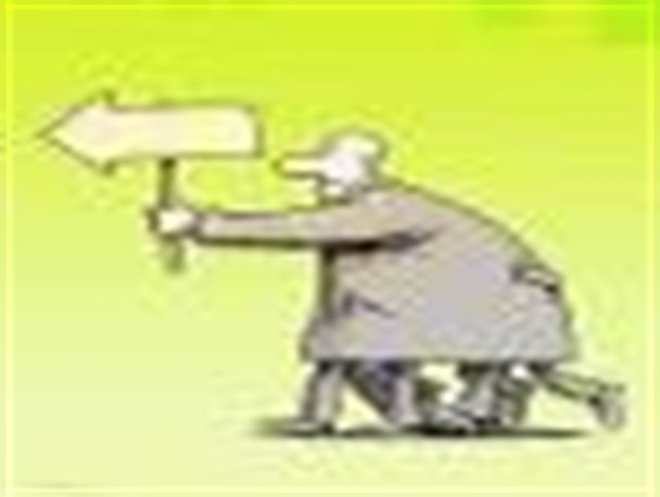 تقلای مدیران سابق وابسته به جریان انحرافی برای ابقاء!