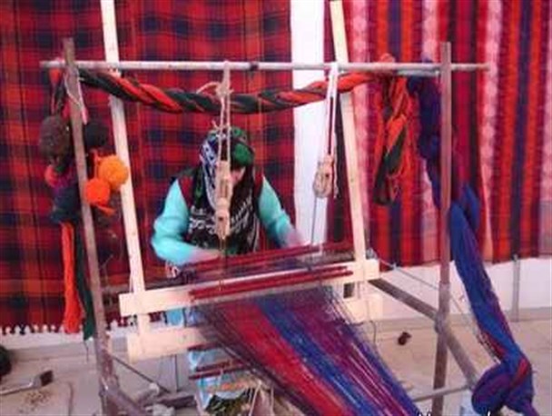 هنرمندی دستان زنان کرد در خلق صنایع دستی