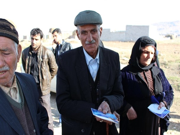 بیماران روستاهای محروم پلدشت ویزیت رایگان شدند/تصاویر