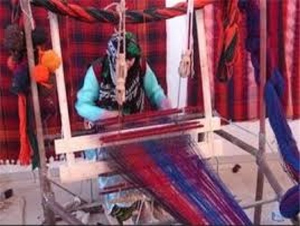 مهمترین پشتوانه اقتصادی کرمان در دست فراموشی/شال کرمان فاخرترین سوغاتی ملکه انگلیس