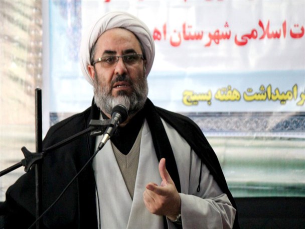 دشمن اعتقادات و ارزش‌های ملت ایران را هدف قرار داده است