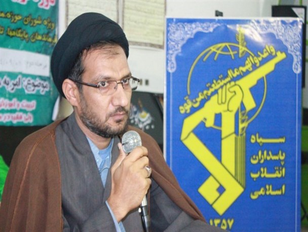 گزینه نظامی سالهاست روی میز آمریکا خاک می خورد دشمن دنبال راه دیگری است