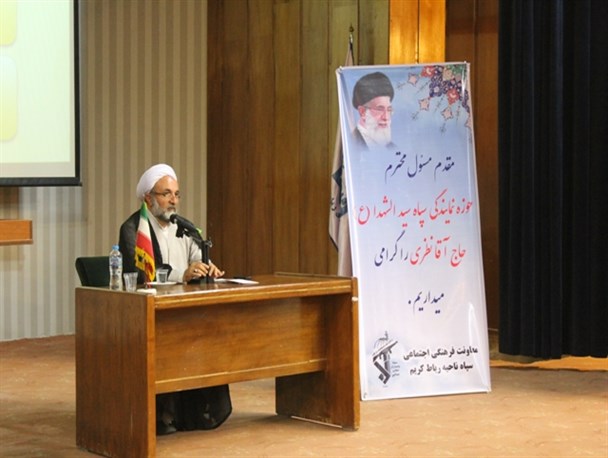 تاریخ همتای رزمندگان اسلام را به خود ندیده است/ مراقب نفوذ دشمن در عرصه فرهنگی باشیم