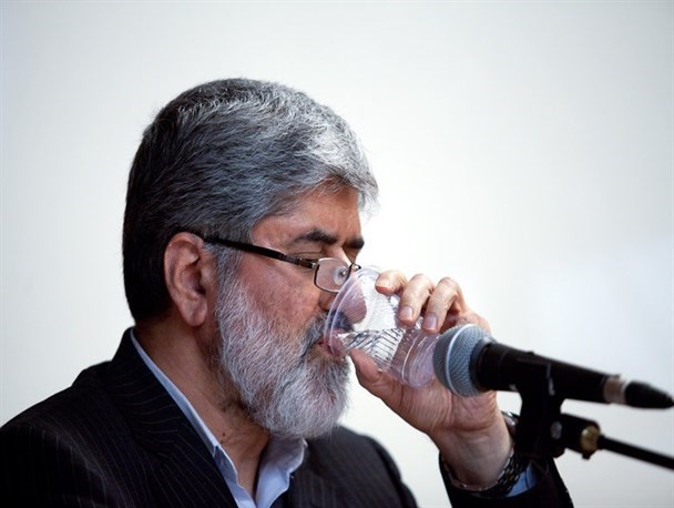دولت بجای امنیتی و شخصی کردن موضوع به مشکلات اساسی کشور بپردازد