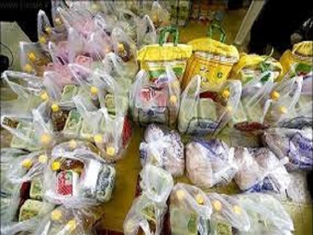 30سبد رایگان غذایی در بخش شاهو توزیع شد