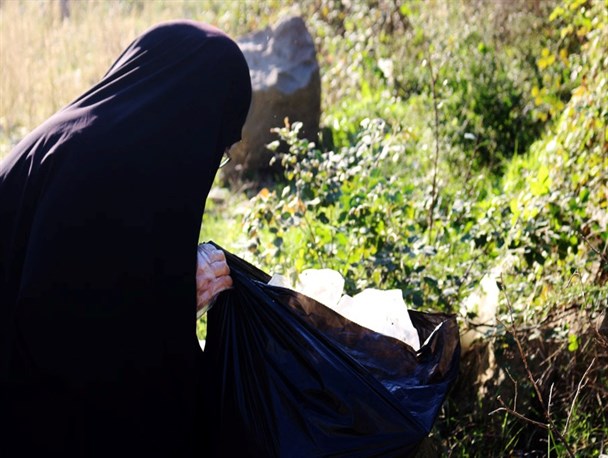 حرکت جهادی خواهران بسیجی با هدف حفظ محیط زیست در گلوگاه+تصاویر