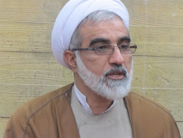 امروز وحدت یک ابزار نیرومند در مقابله با دشمن است/ طلاب و دانشجویان با وحدت انقلاب را تقویت کنند