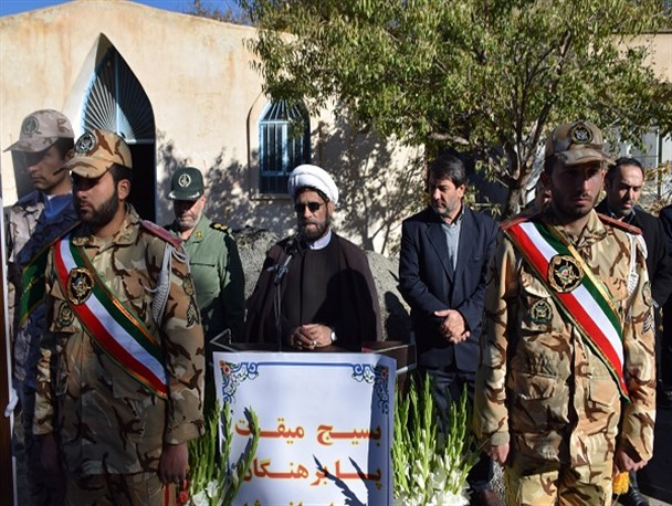 شهدا با خون خود آرامش امروز را برای ما به ارمغان آوردند