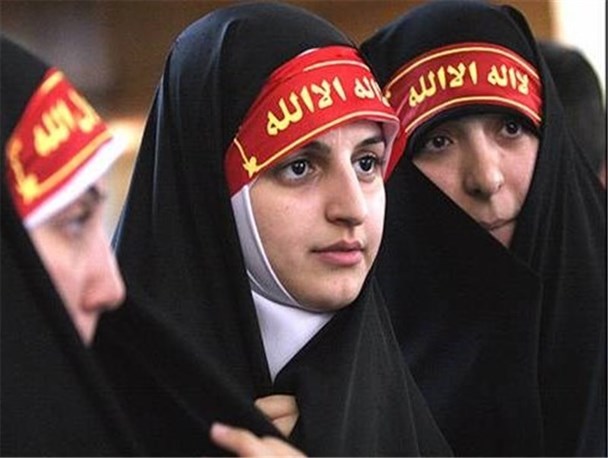 31 سال است یک بسیجی ام/ بانوی بسیجی الگوی عفاف و حجاب در  جامعه باشند