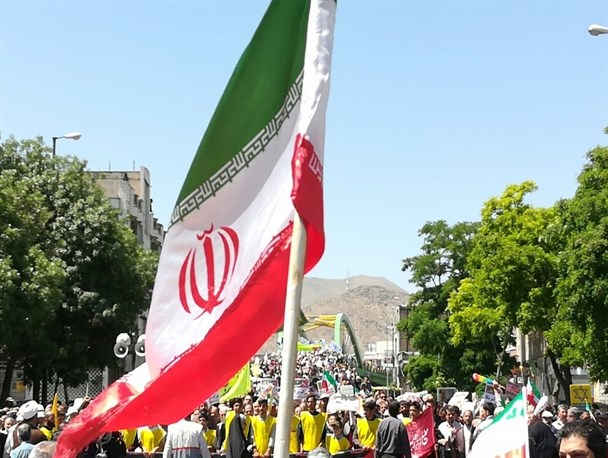 نگاهی ساده به چند کلید واژه برای حال و آینده انقلاب