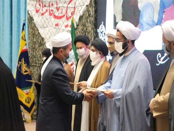 تجلیل از طلاب جهادگر در همایش بسیج طلاب و روحانیون گلستان