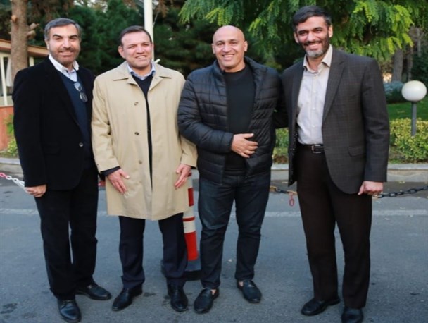 نشست بحث‌برانگیز عزیزی‌خادم و مشاور رئیس‌جمهور با کادرفنی تیم فوتبال صنعت‌نفت