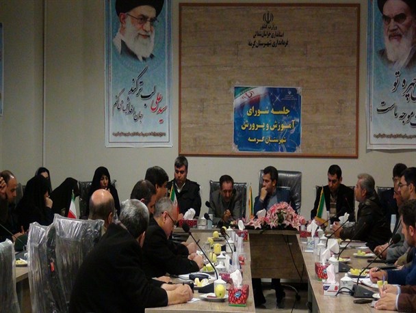 شبکه‌های مجازی آسیبی جدی برای دانش‌آموزان/ خانواده‌ها مراقب فرزندانشان باشند