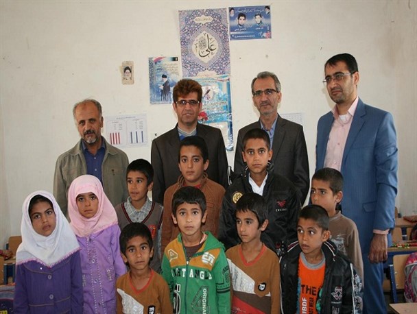 خانه قصه وکتاب در دومین مدرسه روستایی دشتی افتتاح شد