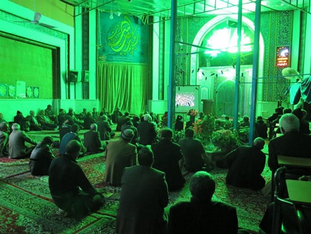 مسجد صاحب الزمان کاشان، پیشرو در پیوند سینما با مردم
