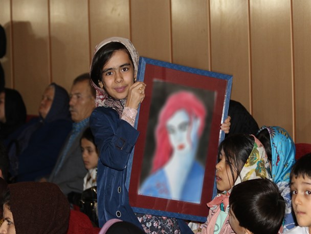 نمایشگاه طراحی و نقاشی کودکان بهارستانی در شهرگلستان برگزار گردید+تصاویر
