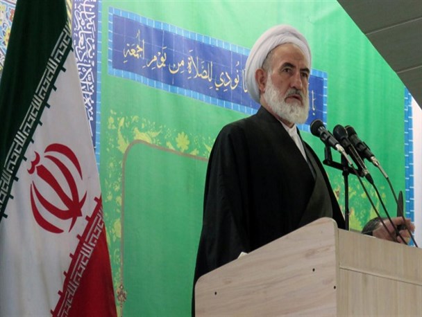 ایمان، کارت اعتباری مومنین در تذکر لسانی/ در جامعه آمر به معروف و ناهی از منکر باشید