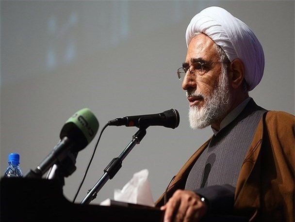 بدترین استبداد، استبداد دینی است/ جامعه ای مورد تایید خدا و رسول است که صداهای مختلف در آن باشد