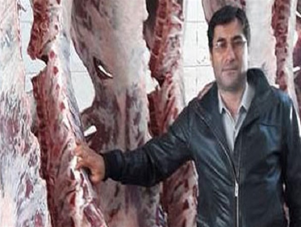 گاوی که پول بلعیده بود + عکس