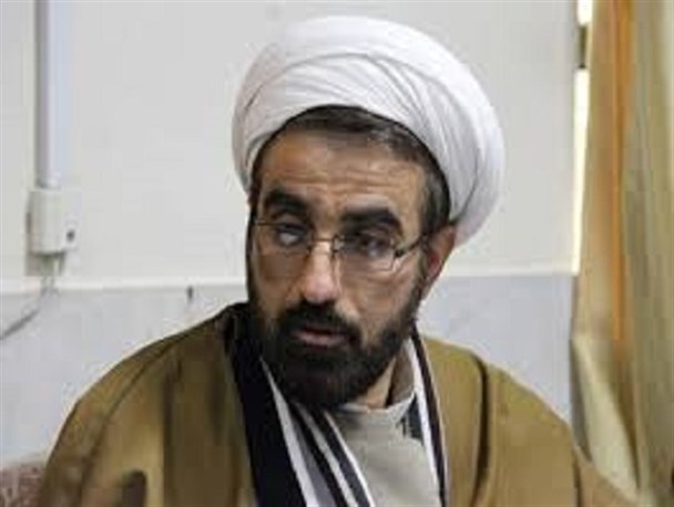 نبود روحیه انقلابی باعث متزلزل شدن جامعه می گردد