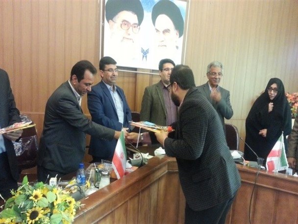 تجلیل از پژوهشگران برتر نی ریز