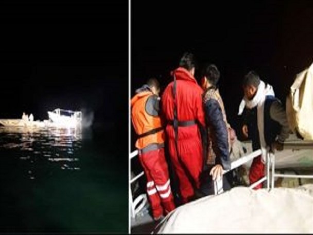 نجات جان سرنشینان یک قایق صیادی در پی برخورد با صخره