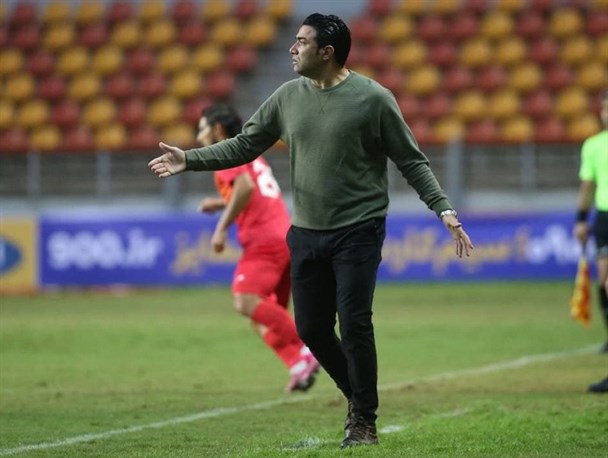 نکونام: امیدوارم با یک بازیکن آسیایی به توافق برسیم/ منصوریان: تا الان پولی دریافت نکرده‌ایم، کمک‌مان کنید!