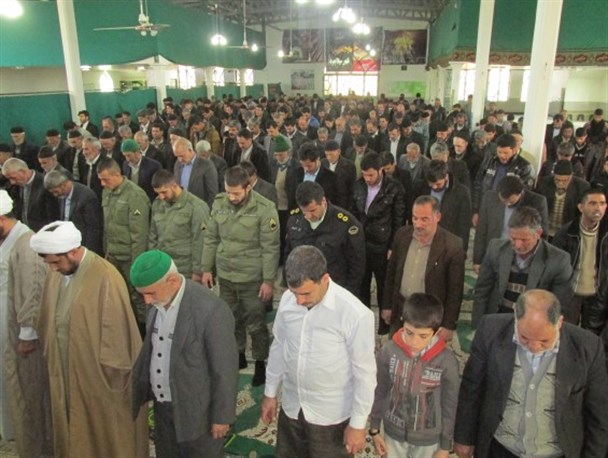 یکی از دست آورد های مهم انقلاب اسلامی، احیای نماز جمعه است