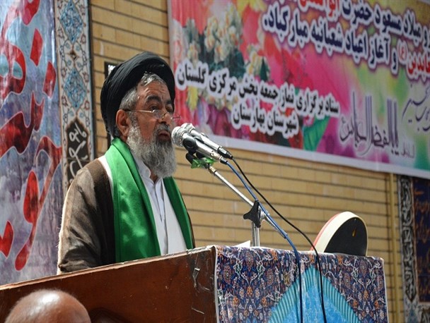نمی شود هر کسی که از مادرش قهر کند در انتخابات ثبت نام کند