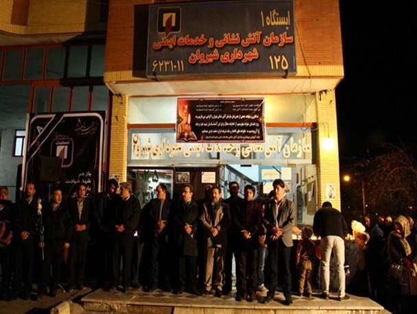 همدردی شهروندان شیروانی با آتش نشانان +عکس