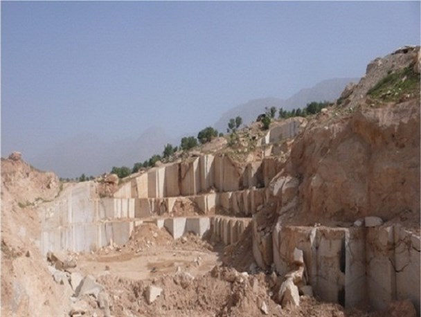 چگنی، شهرستانی فقیر از صنعت، چشم براه شهرک سنگی نامعلوم