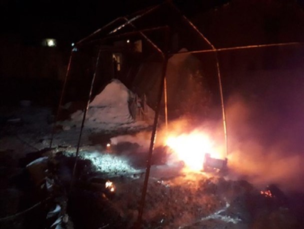 5 چادر اسکان اضطراری زلزله زدگان سرپلذهاب دچار حریق شد + تصاویر