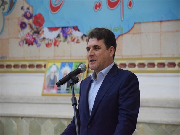 بسیج کاستی های فضای مجازی را برطرف می کند/ اینترنت بستری مناسب برای انتقال پیام های انقلاب و کلید واژه های بیانیه گام دوم