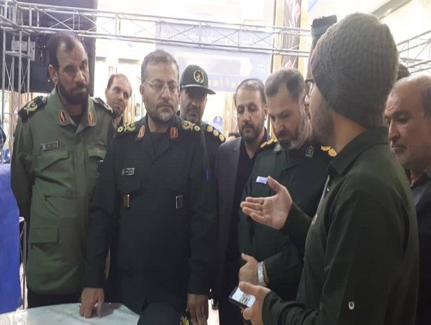 بازدید سردار سلیمانی از رویداد تولید محتوای دیجیتال بسیج در کرمان