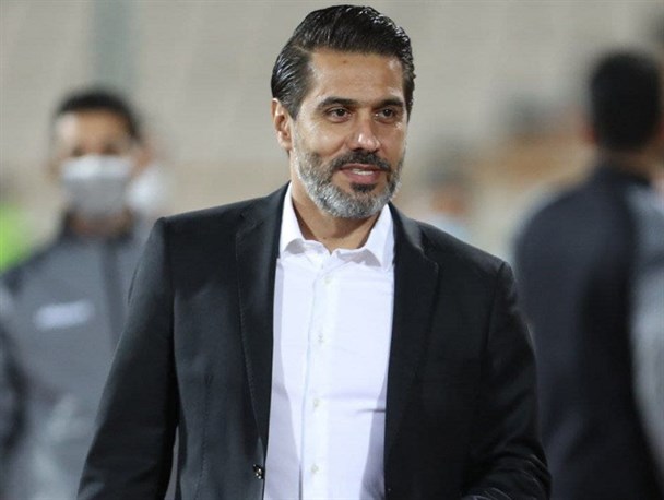 پیروانی: با اسم خدمت، خیانت کردند/حسینی: خوب شد پنجره باشگاه را بستند!