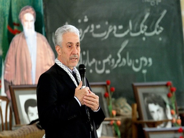 دانشجویان با شناخت دیدگاه ها و ویژگی های فردی شهدا راه سعادت را طی کنند