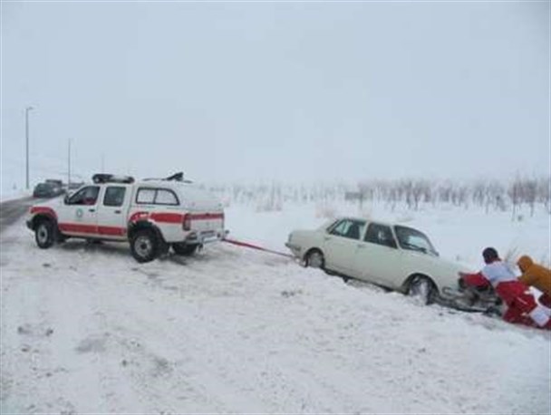 نجات341 مسافر گرفتار در جاده‌های کولاکی اردبیل