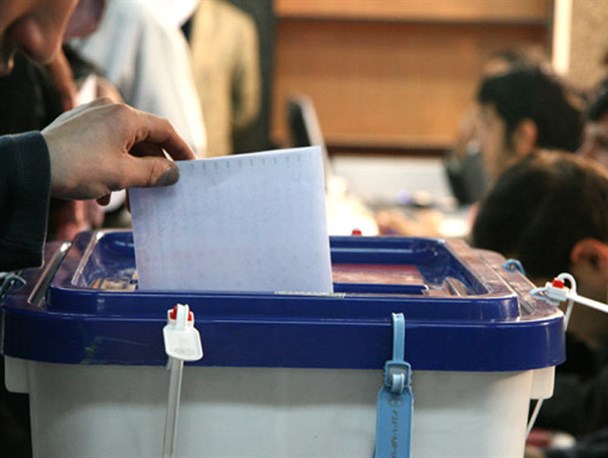 معیار انتخاب افراد ویژگی انقلابی و اسلامی آنها بجای معیار قومی و قبیله ای باشد