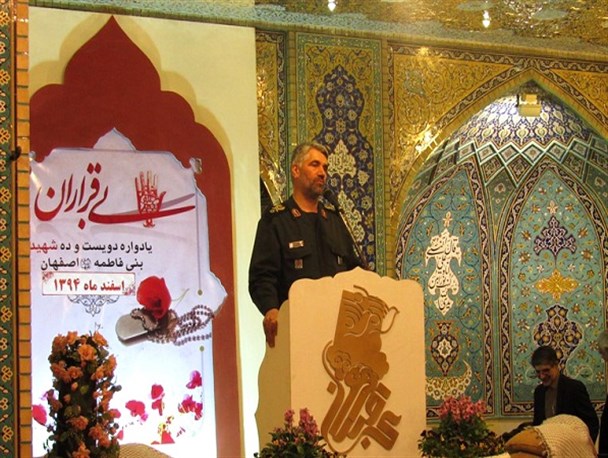 دشمن در انتخابات صراحتا از برخی عناصر درونی انقلاب حمایت می کند