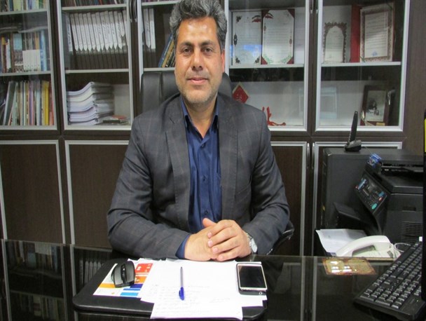 وعده شهردار سروستان برای عملیات کردن رفوژ و روشنایی بلوار «خلیج فارس» شهرستان