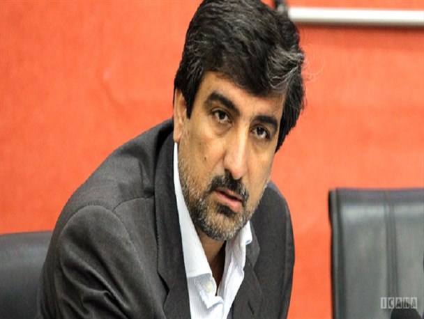 دولت برای حل بحران ریزگردها در خوزستان همت و انگیزه ندارد/اگر دولت توان مقابله با ریزگردها را ندارد رسما اعلام کند نمی توانیم