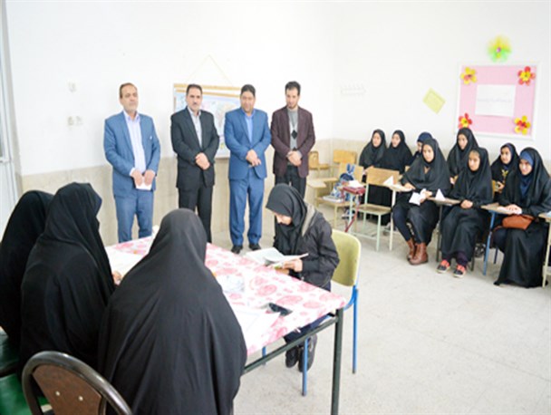 دانش آموزان قرآنی خرامه به رقابت پرداختند