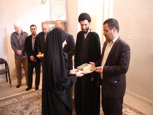 دانش‌آموزان برتر مسابقات علمی و فرهنگی اردکان تجلیل شدند