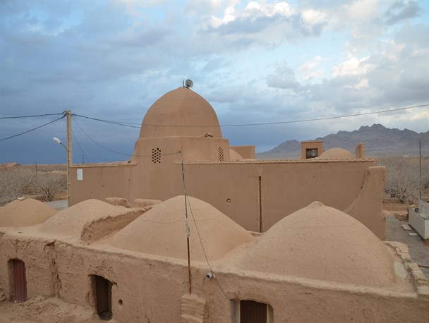 چراغ مسجد هزار ساله اردکان همچنان روشن است+تصاویر