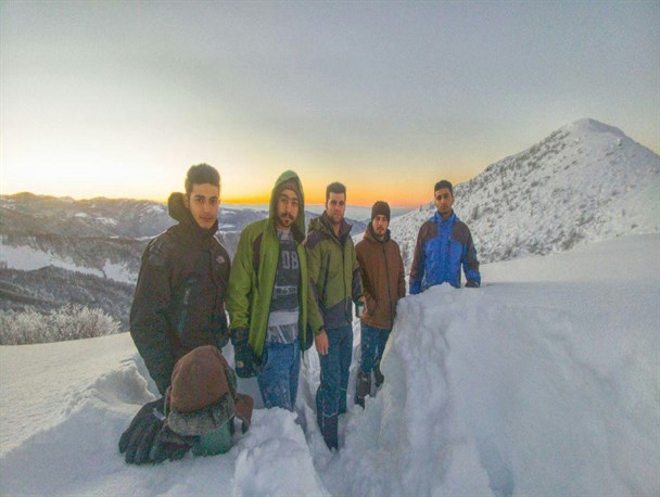 اینجا همه چیز داریم ، فقط منتظر باز گشایی راه هستیم
