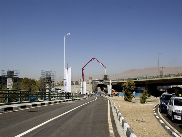 مسئولین برای ساخت پل شهدای حصارک منت نگذارند